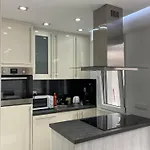 Renovated | Dream Views • Balcony • Free Parking *