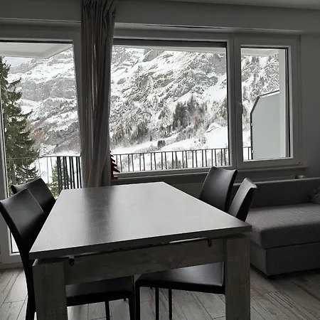 Appartement Renovated | Dream Views • Balcony • Free Parking